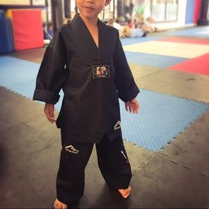 Modern Martial Arts uniform size 0000 (boy 3-5)